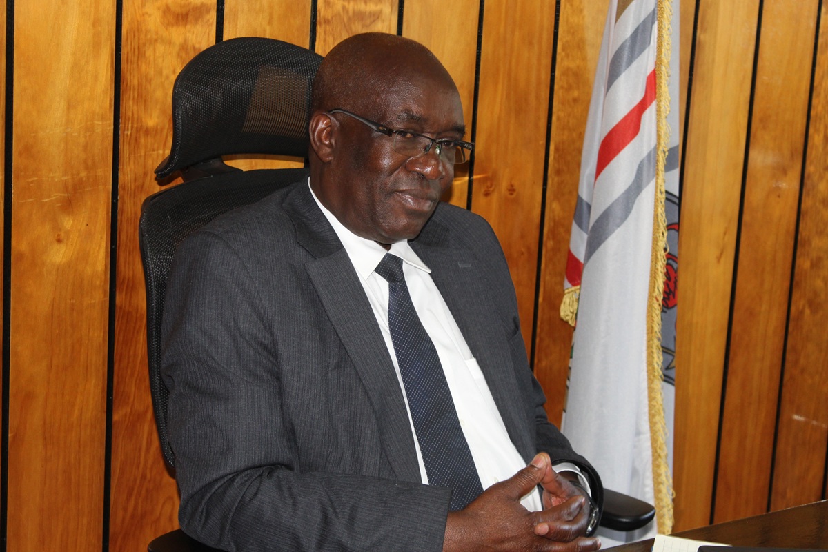 dvc-are-prof.-bernard-aduda